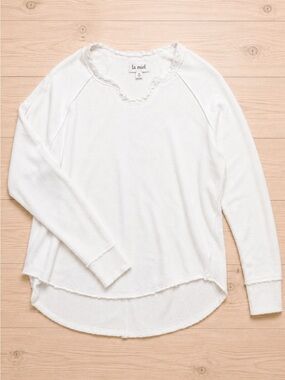 La Miel White Raw Hem Pullover Sweatshirt Medium